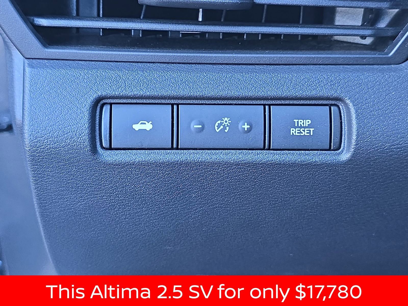 Used 2023 Nissan Altima 2.5 SV image 30