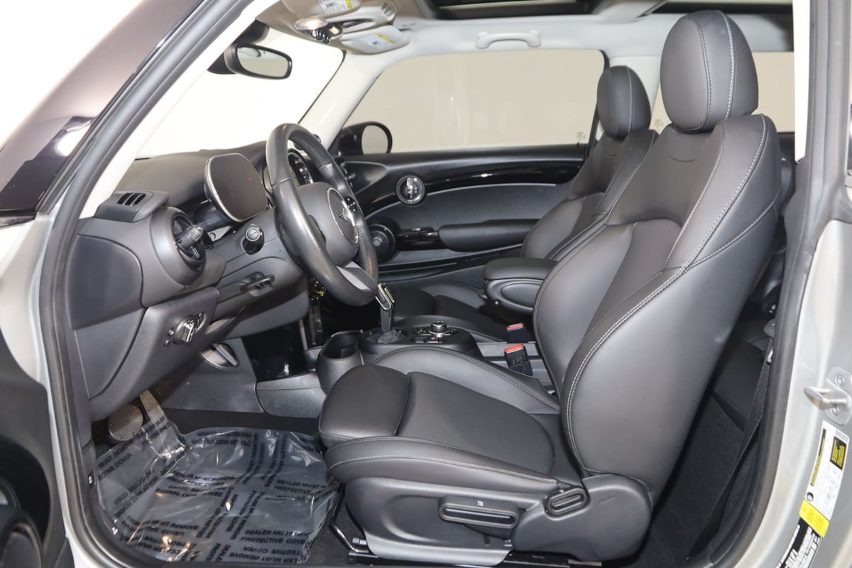 Used 2024 MINI Cooper SE FWD image 13