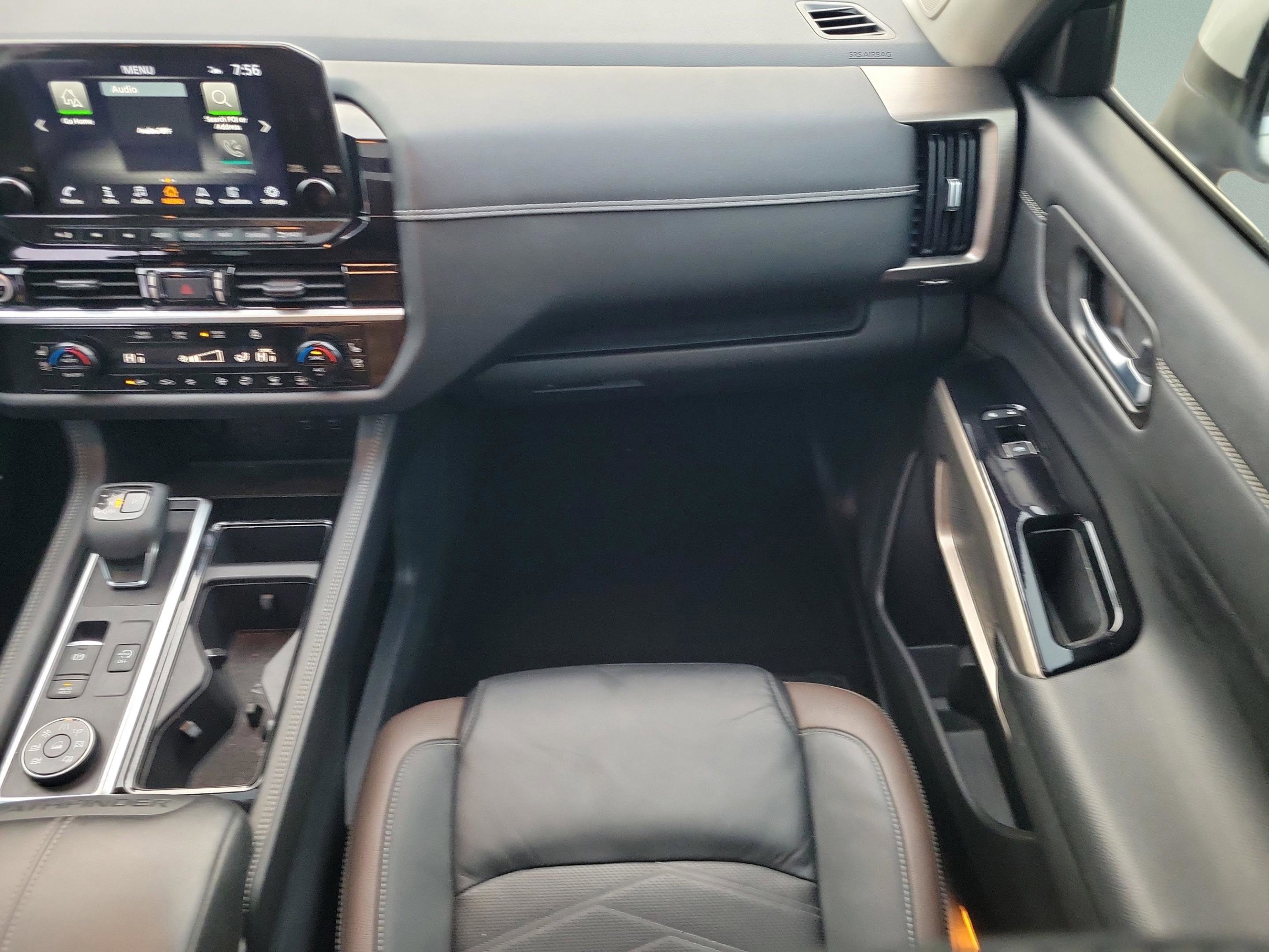 Used 2022 Nissan Pathfinder Platinum image 19