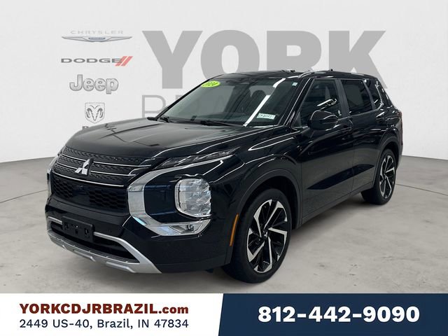 Used 2024 Mitsubishi Outlander SE Black Edition image 1