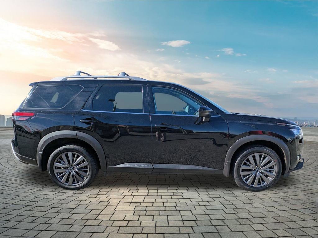 Certified 2024 Nissan Pathfinder SL w/ SL Premium Package image 4