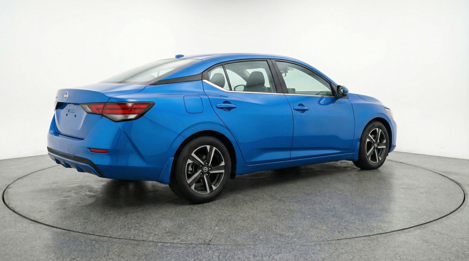 Used 2025 Nissan Sentra SV image 9