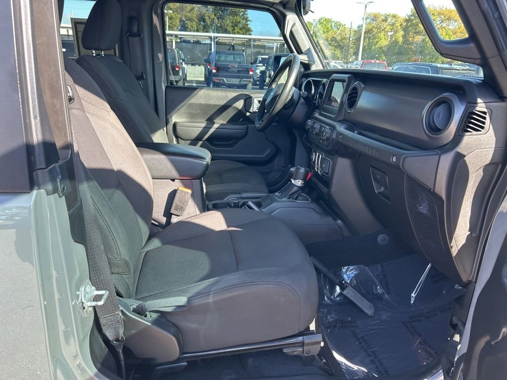 Used 2022 Jeep Wrangler Willys image 23