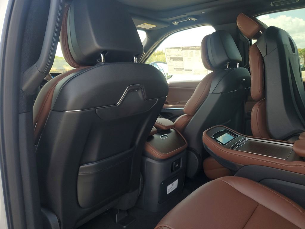 New 2025 Lincoln Navigator L Reserve image 10