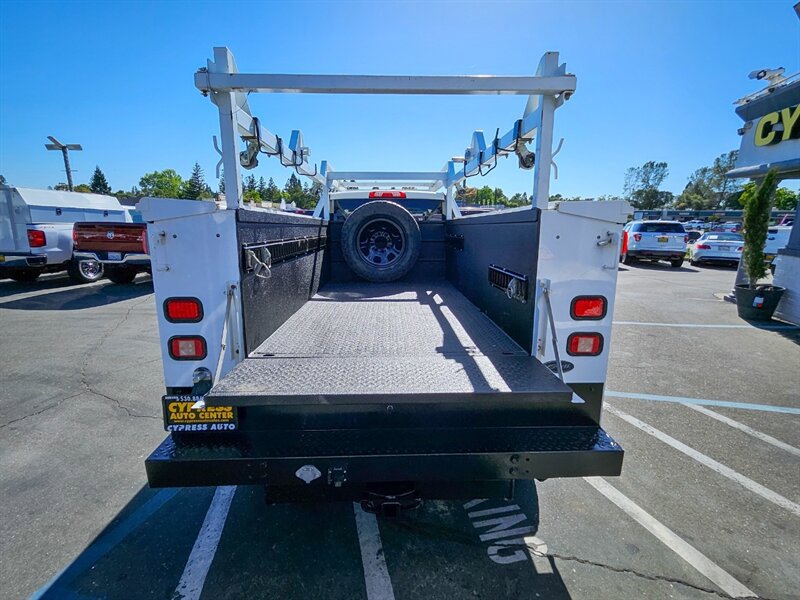 Used 2015 Chevrolet Silverado 3500 W/T AWD/4WD image 8