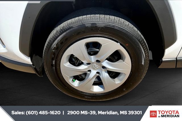 Used 2025 Toyota RAV4 LE image 7