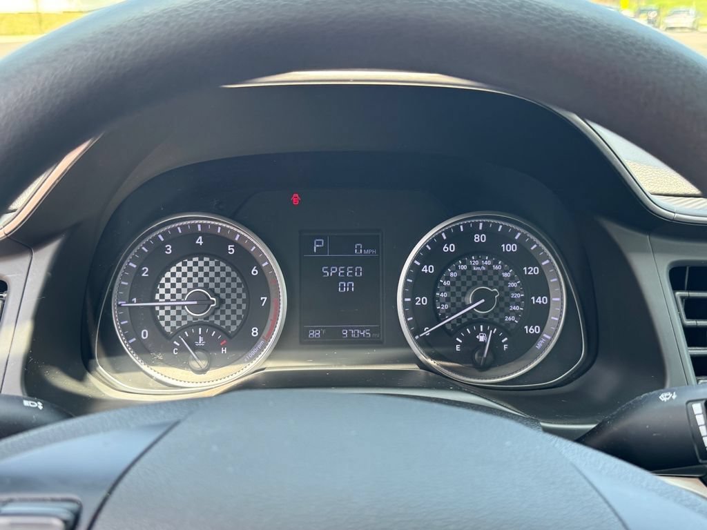 Used 2019 Hyundai Elantra SE FWD image 19