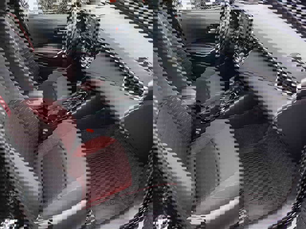 Used 2025 Toyota Corolla SE image 15