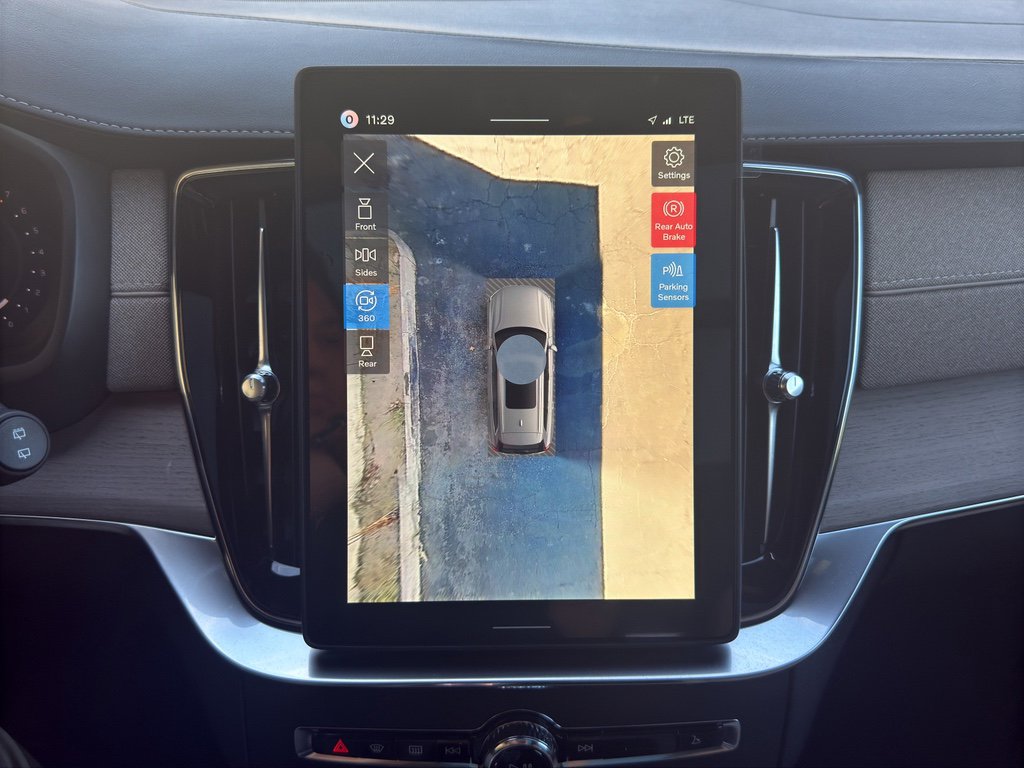 New 2026 Volvo XC90 B6 Plus w/ Protection Package image 25