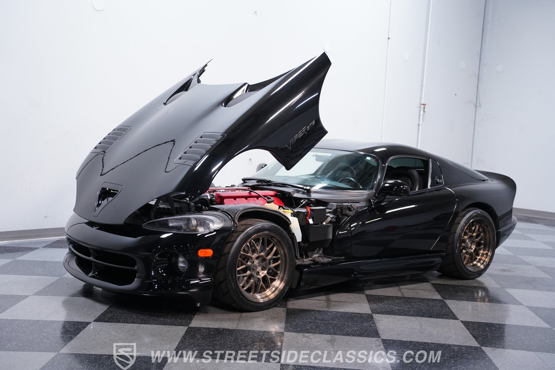 Used 2000 Dodge Viper GTS RWD image 25