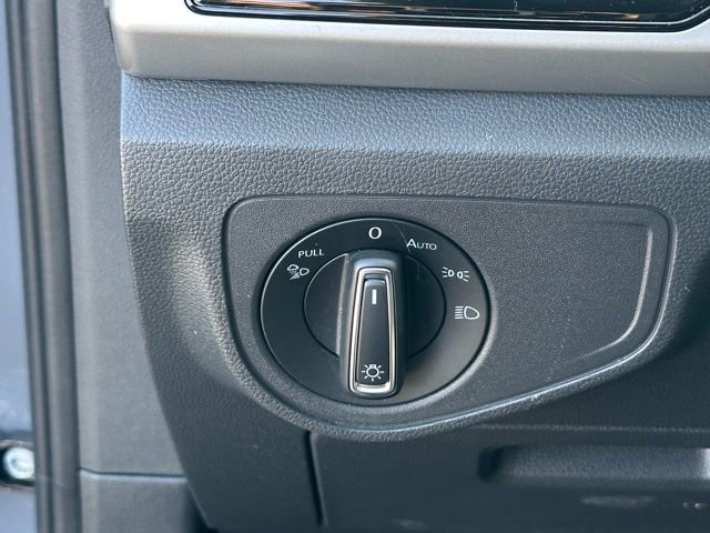 Certified 2023 Volkswagen Atlas Cross Sport SEL R-Line image 24