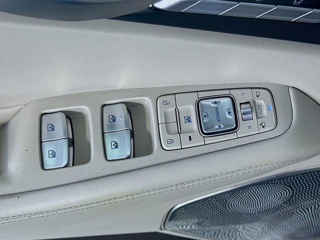 Used 2021 Genesis G90 5.0 Ultimate image 18