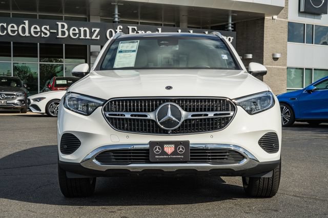 Used 2023 Mercedes-Benz GLC 300 4MATIC image 2