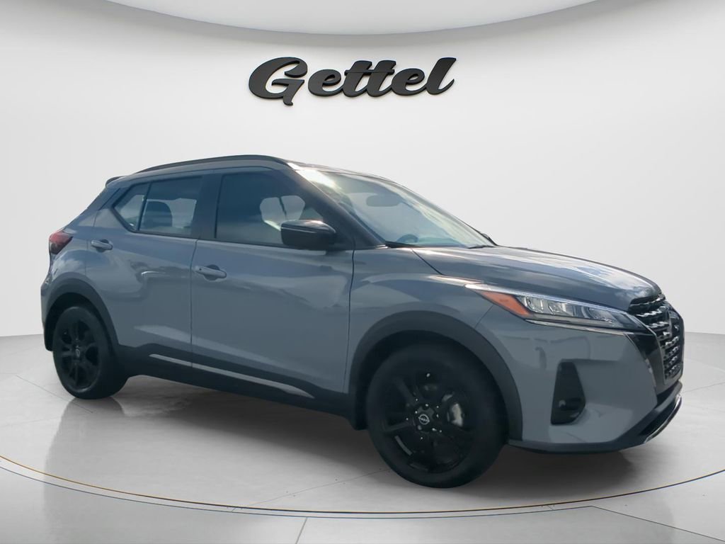 Certified 2023 Nissan Kicks SR image 2