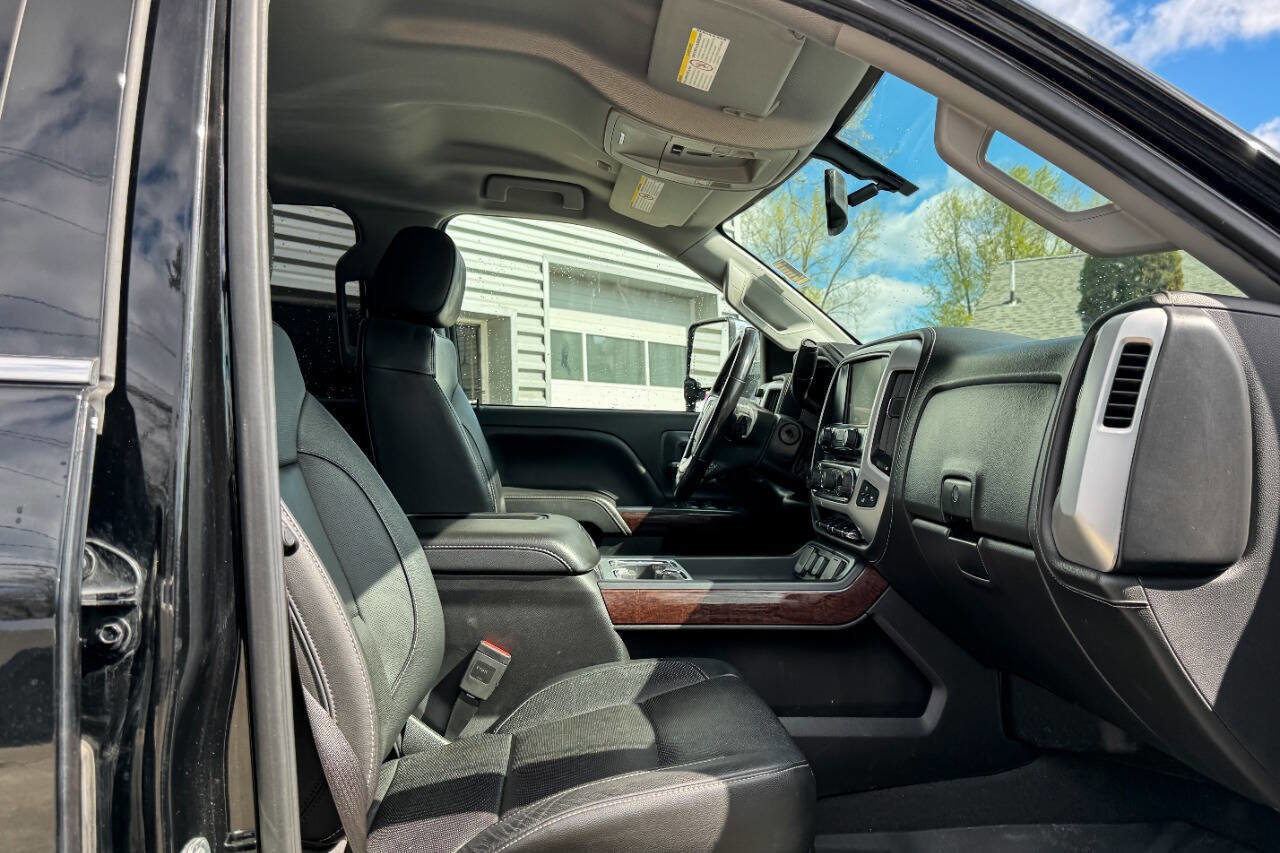 Used 2019 GMC Sierra 2500 SLT w/ Duramax Plus Package AWD/4WD image 15