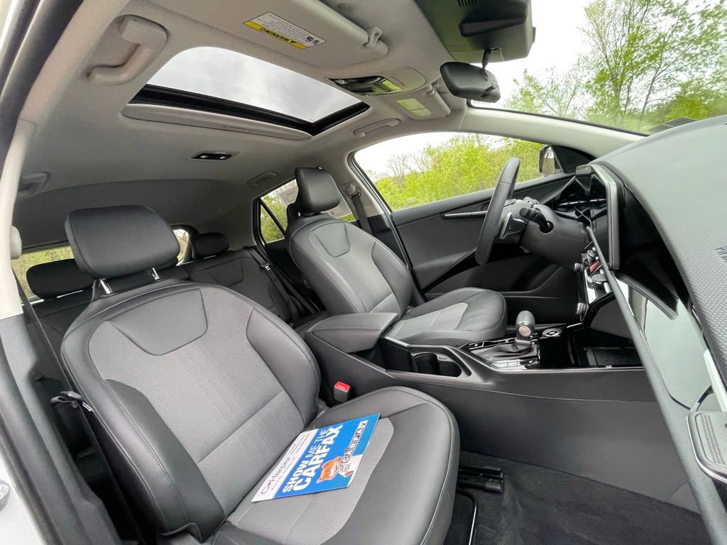 Certified 2024 Kia Niro EX Touring FWD image 11