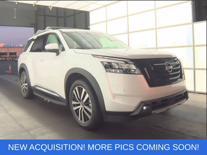 Used 2025 Nissan Pathfinder Platinum w/ Lighting Package (N93)