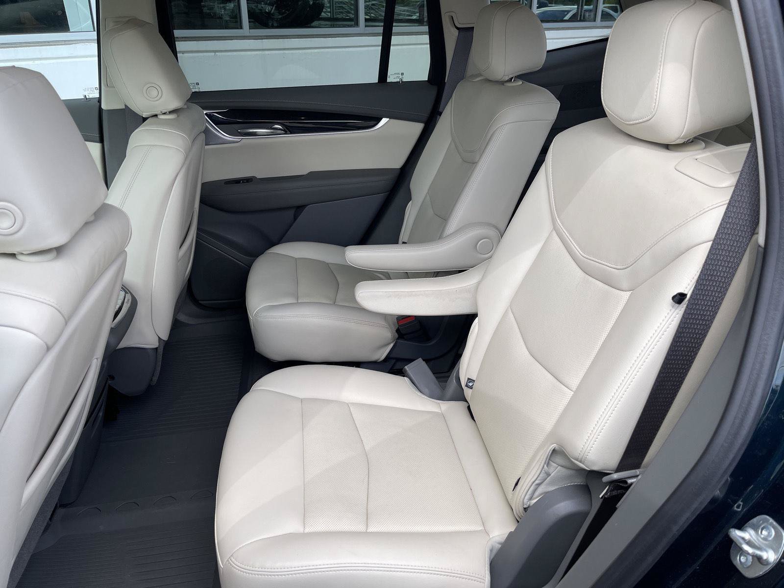 Used 2024 Cadillac XT6 Premium Luxury w/ LPO, Floor Liner Package AWD/4WD image 43