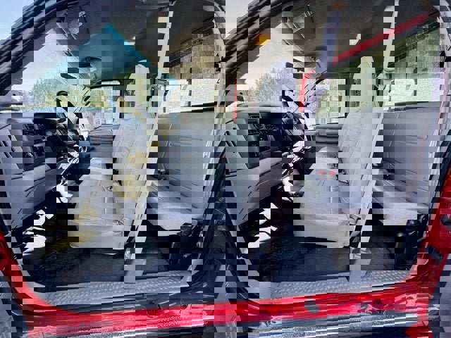 Used 2000 Ford F250 XL image 10