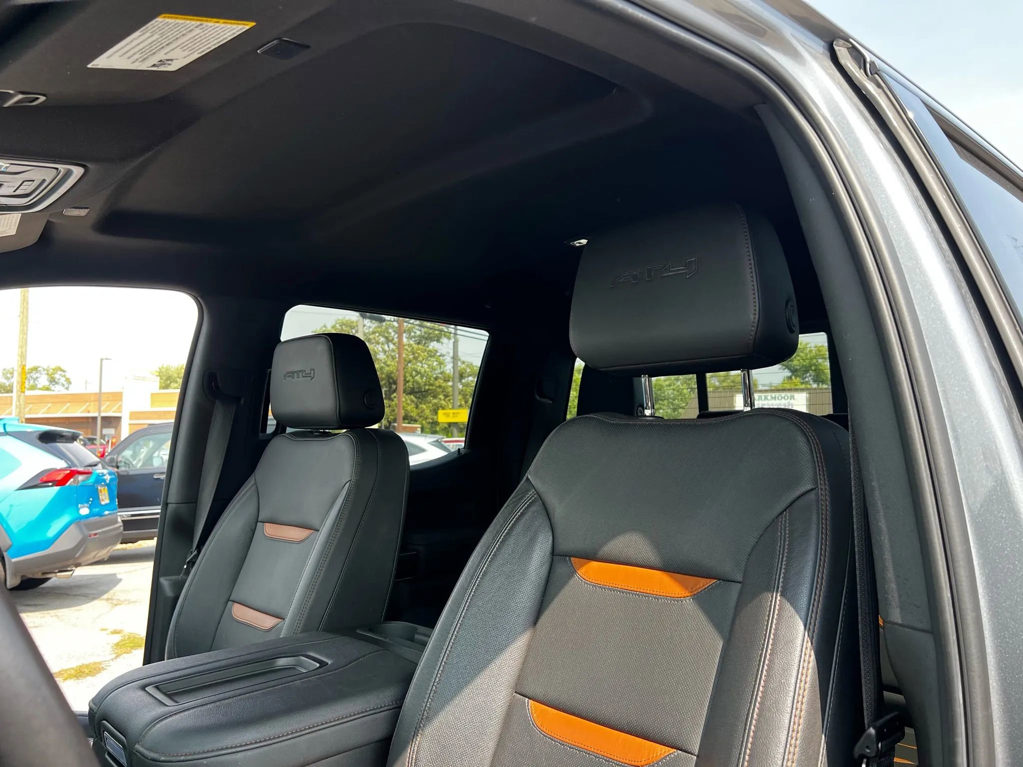 Used 2022 GMC Sierra 1500 AT4 w/ AT4 Premium Package image 23