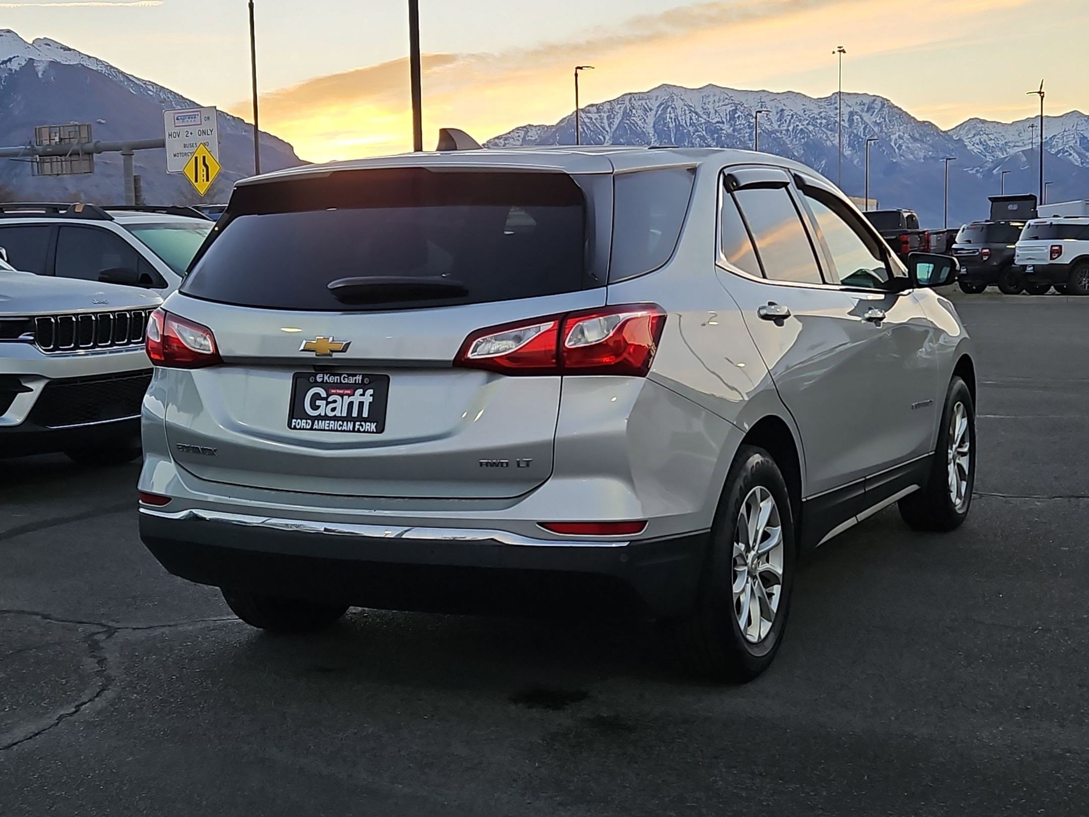 Used 2018 Chevrolet Equinox LT image 3