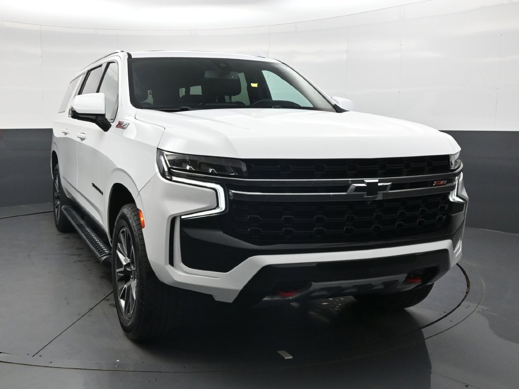 Used 2022 Chevrolet Suburban Z71 w/ Luxury Package AWD/4WD image 9