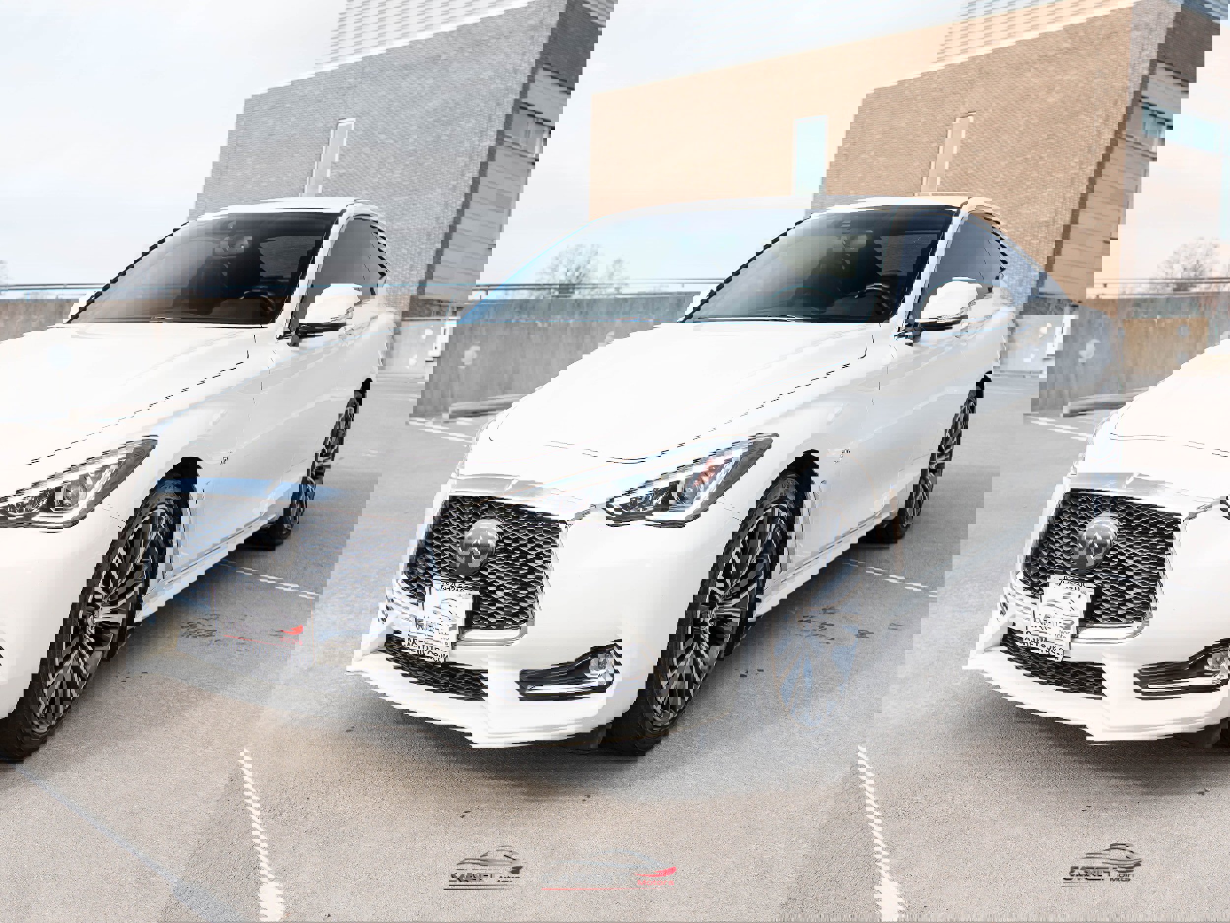 Used 2019 INFINITI Q60 3.0t Luxe w/ Essential Package image 3