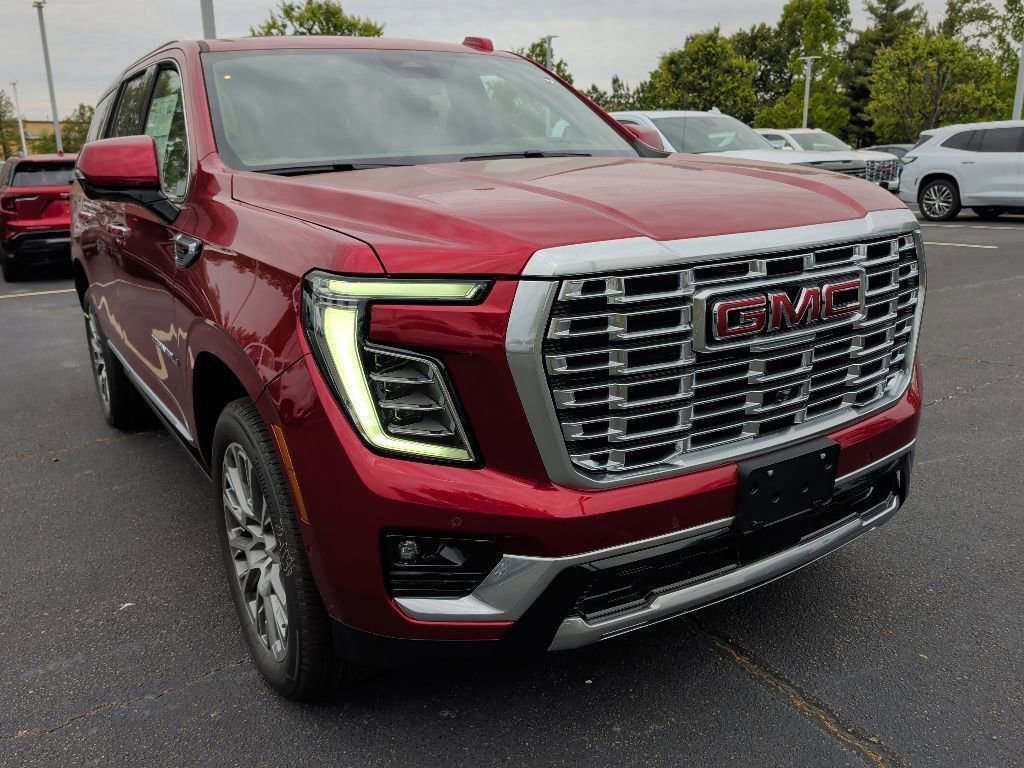 New 2026 GMC Yukon Denali w/ Sun & Power Step Package AWD/4WD image 2