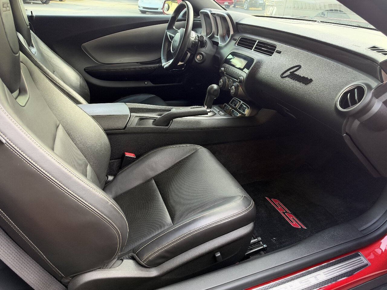Used 2010 Chevrolet Camaro SS w/ LPO, Ground Effects Package RWD image 10