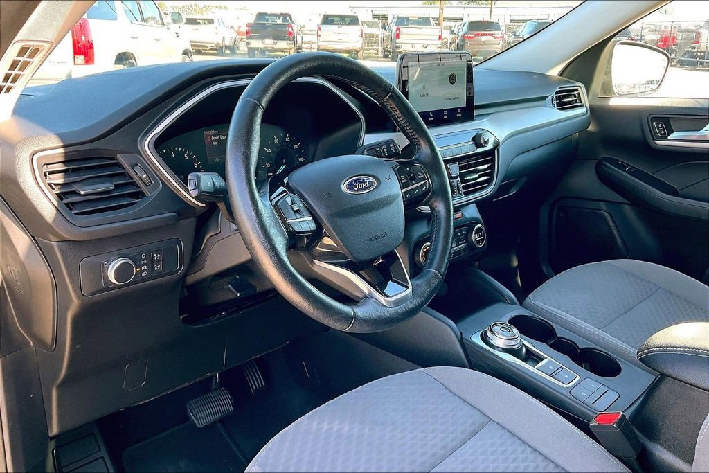 Certified 2021 Ford Escape SE w/ Cold Weather Package image 14