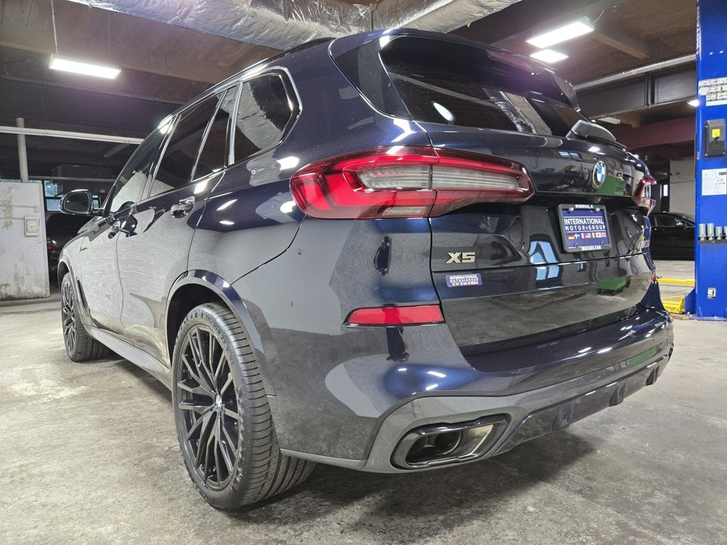 Used 2023 BMW X5 M50i w/ Executive Package image 45