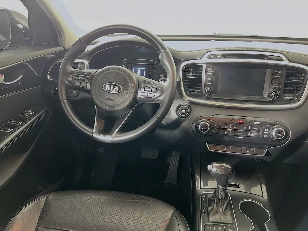 Used 2017 Kia Sorento EX image 22