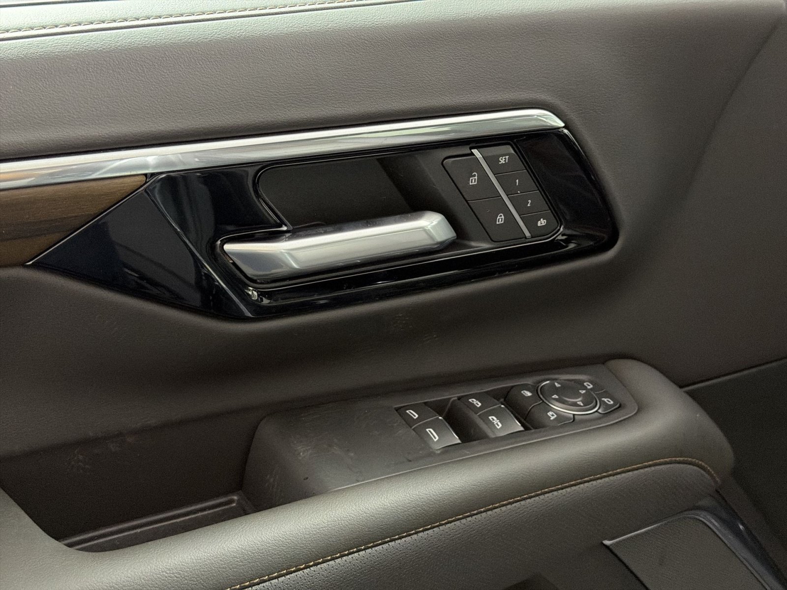 New 2026 Chevrolet Suburban High Country AWD/4WD image 15