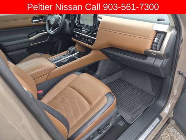Used 2024 Nissan Pathfinder Platinum image 12