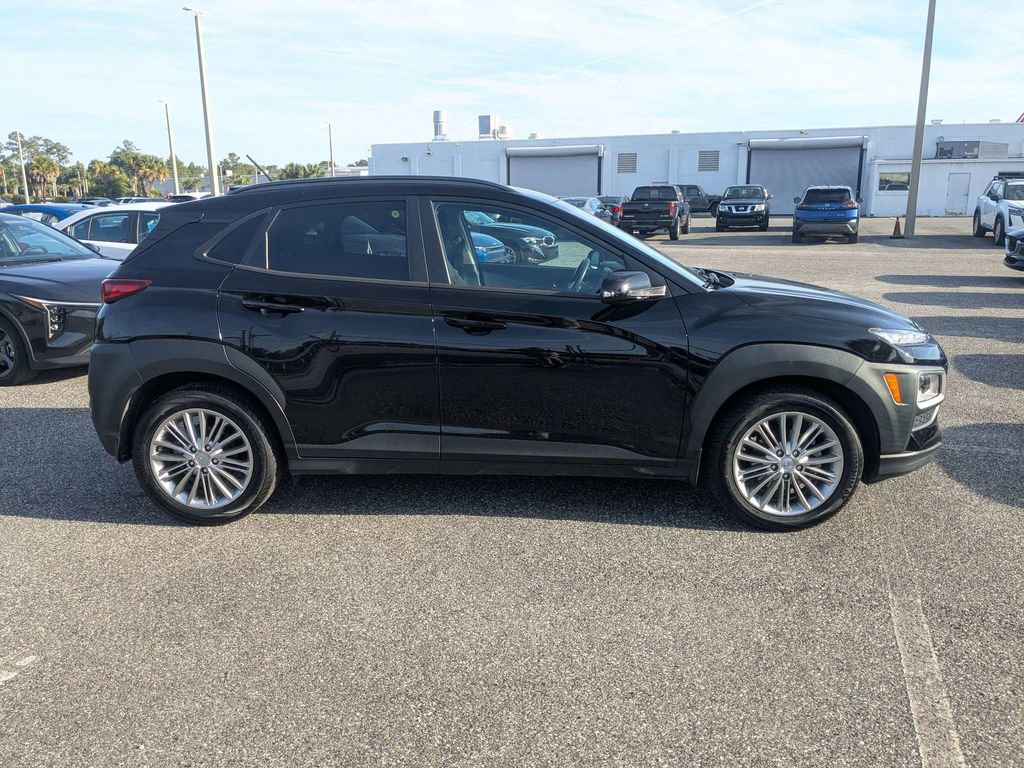 Used 2021 Hyundai Kona SEL w/ Cargo Package FWD image 3