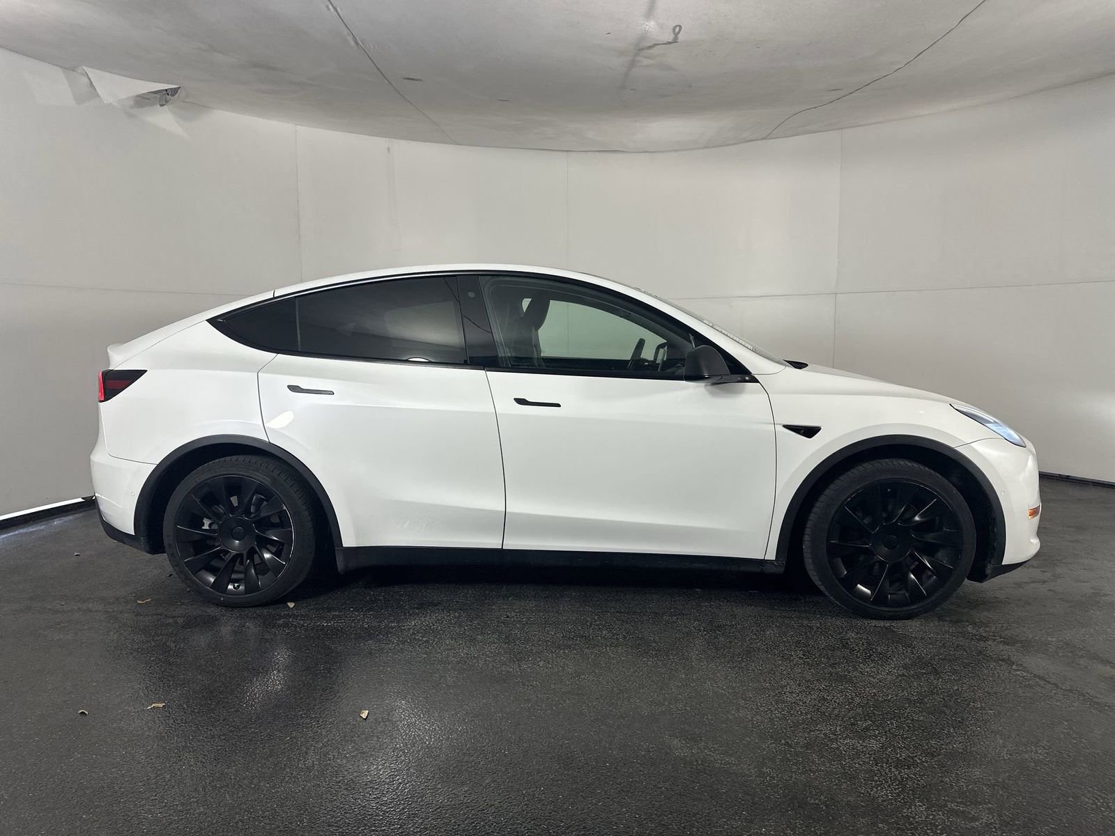 Used 2020 Tesla Model Y Long Range image 5