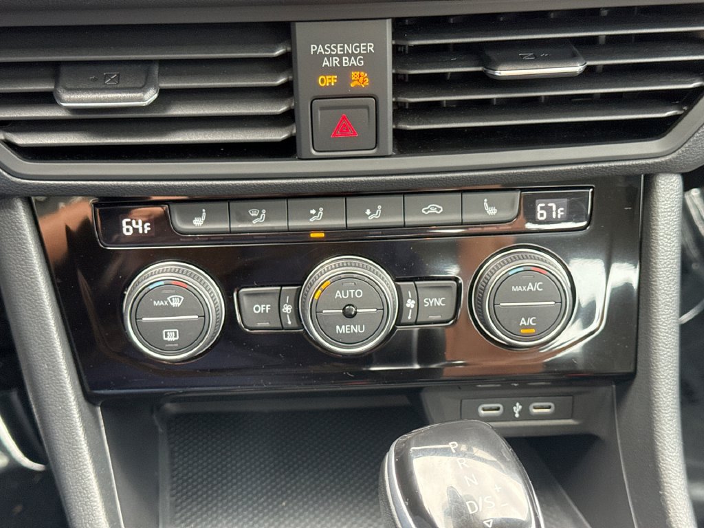 Used 2023 Volkswagen Jetta SE FWD image 17