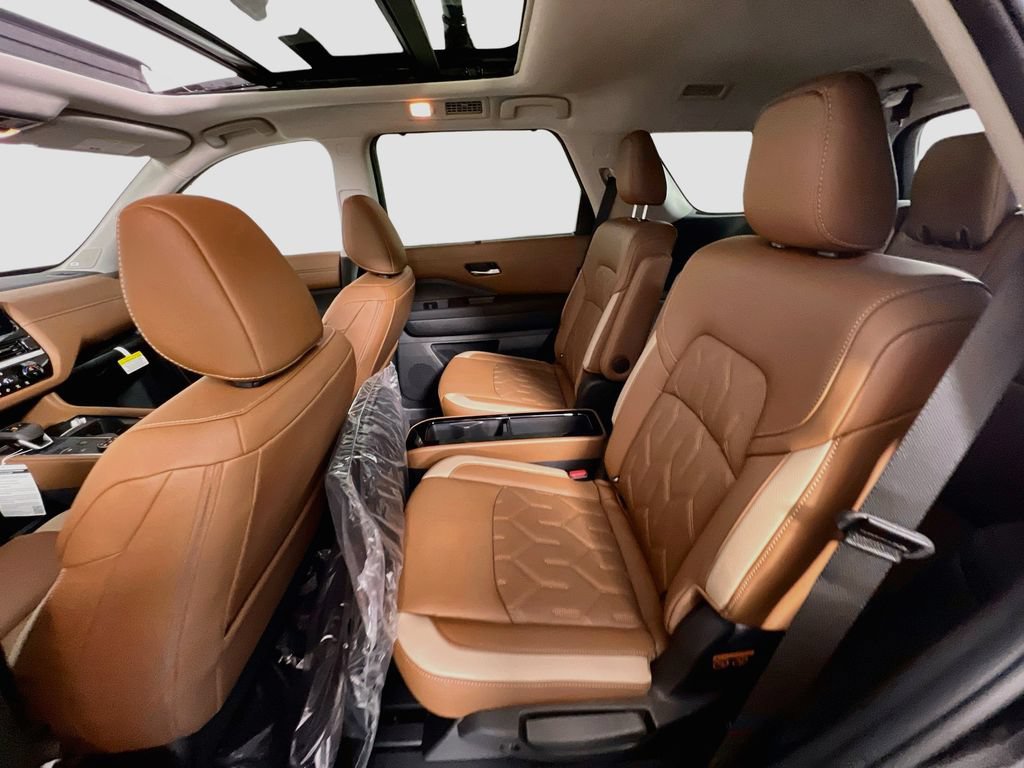 New 2026 Nissan Pathfinder Platinum AWD/4WD image 23
