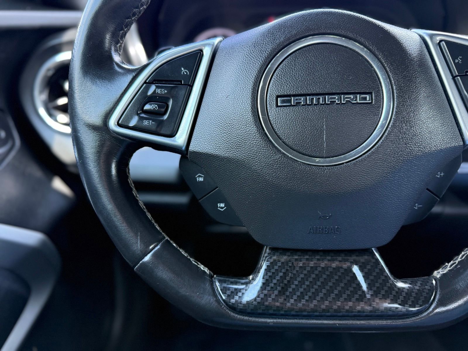 Used 2017 Chevrolet Camaro LT RWD image 26