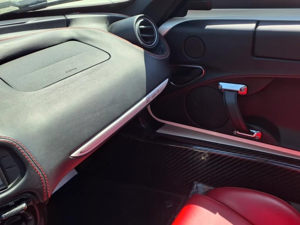 Used 2015 Alfa Romeo 4C Coupe w/ Leather Interior Group RWD image 17