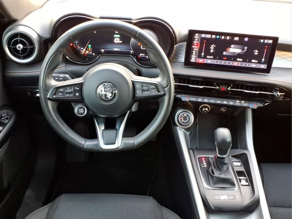 Used 2024 Alfa Romeo Tonale Ti AWD/4WD image 9