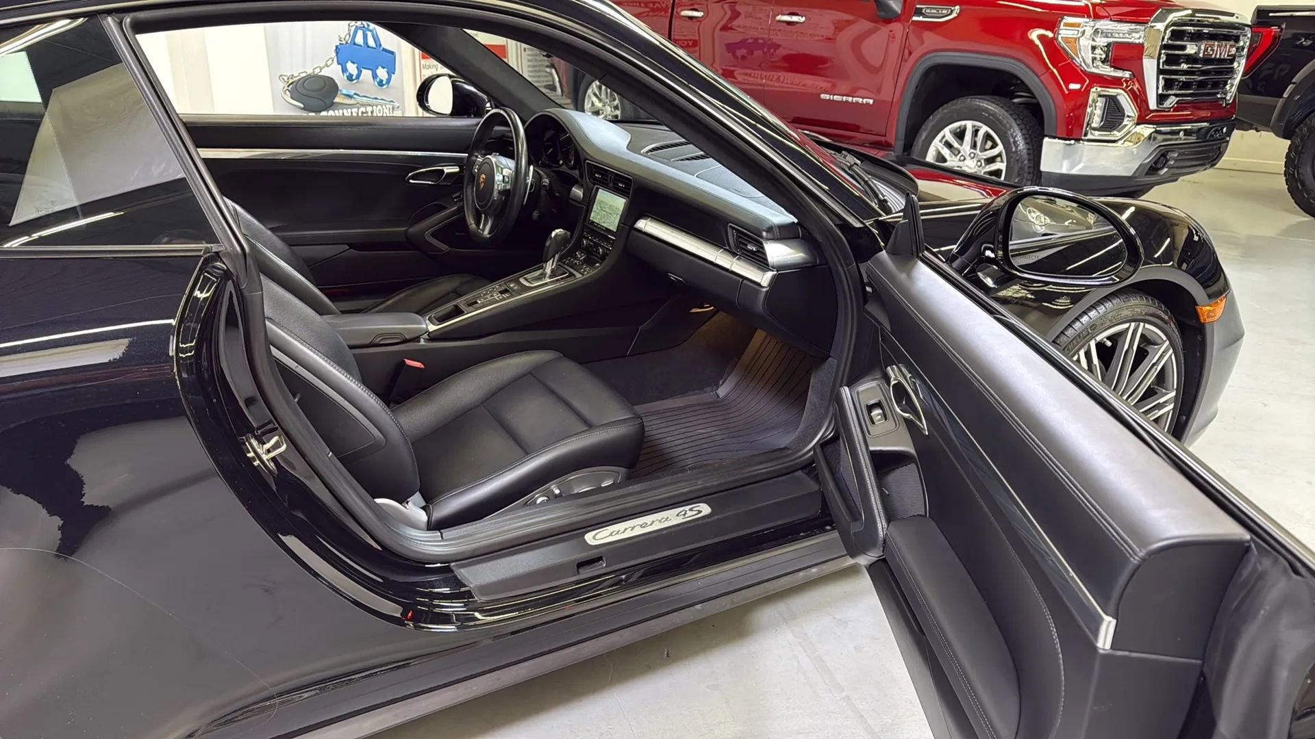 Used 2015 Porsche 911 Carrera 4S AWD/4WD image 17