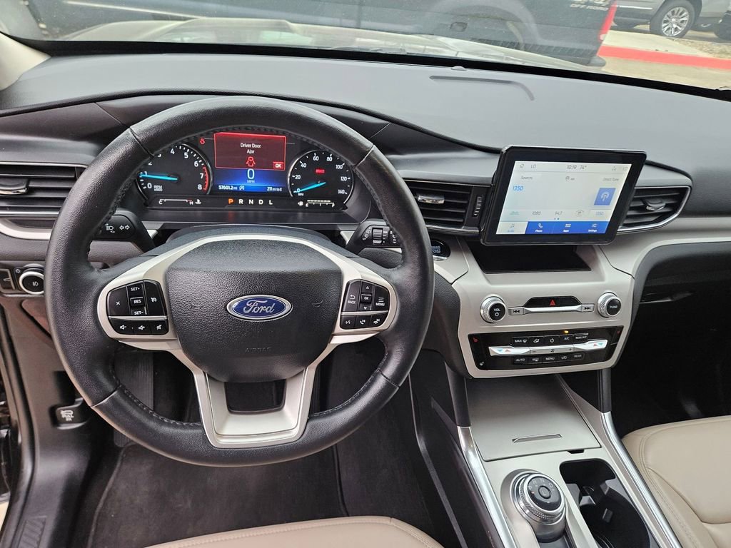 Used 2024 Ford Explorer XLT w/ Equipment Group 202A image 17