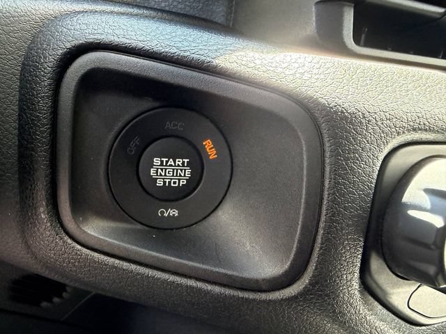 Used 2025 Jeep Wrangler Sport AWD/4WD image 19