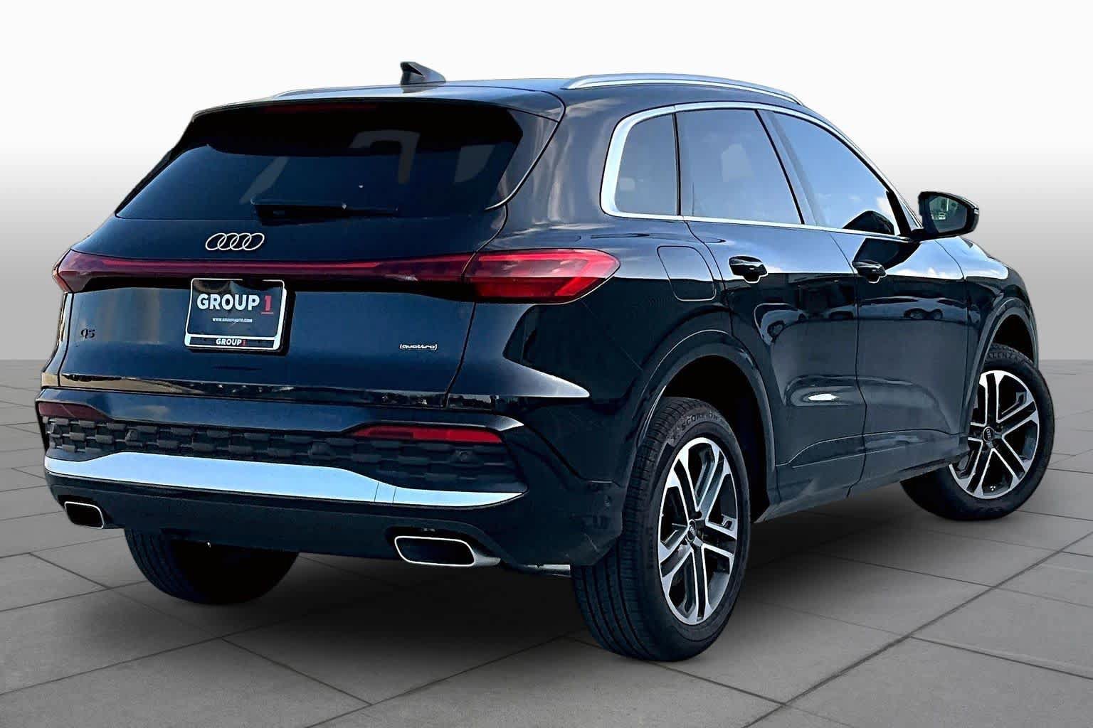 Used 2025 Audi Q5 Premium w/ Convenience Package AWD/4WD image 12