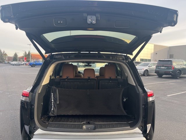 Certified 2023 Nissan Pathfinder Platinum w/ Lighting Package (N93) image 12