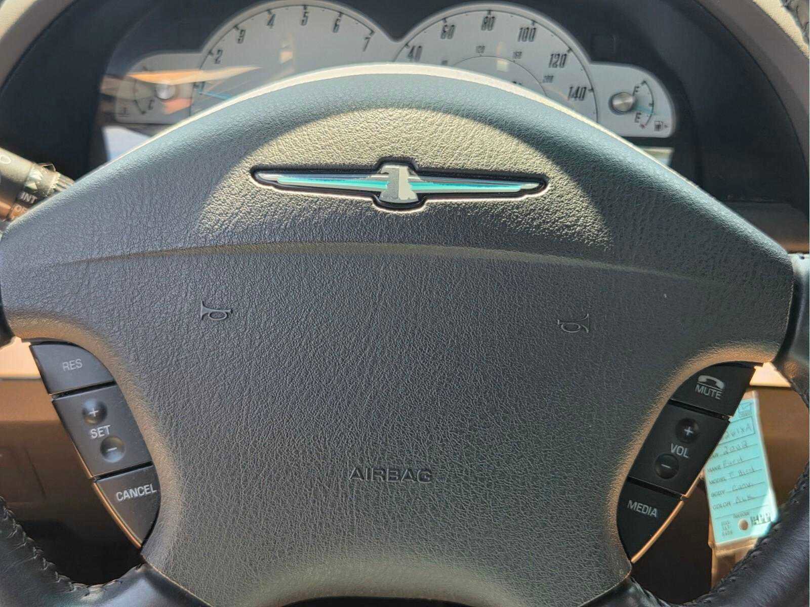 Used 2002 Ford Thunderbird Deluxe image 29