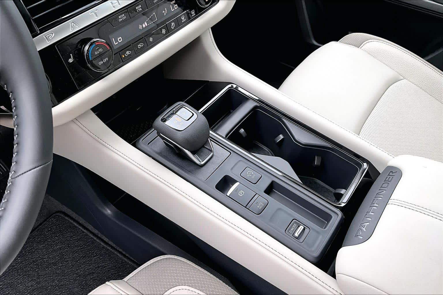 New 2026 Nissan Pathfinder SL FWD image 7