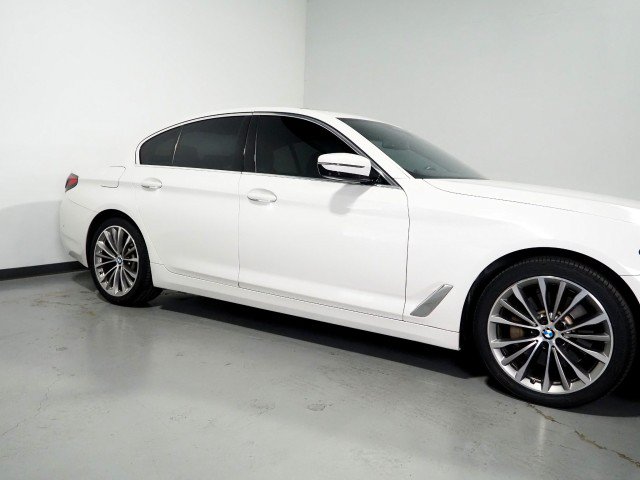 Used 2021 BMW 530e w/ Premium Package w/ Premium Package RWD image 52
