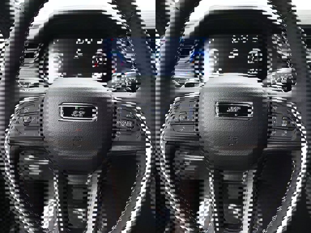 New 2026 Jeep Grand Cherokee Altitude image 11